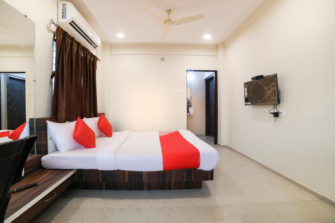 Hotel O Club Metro Nagpur Exteriör bild