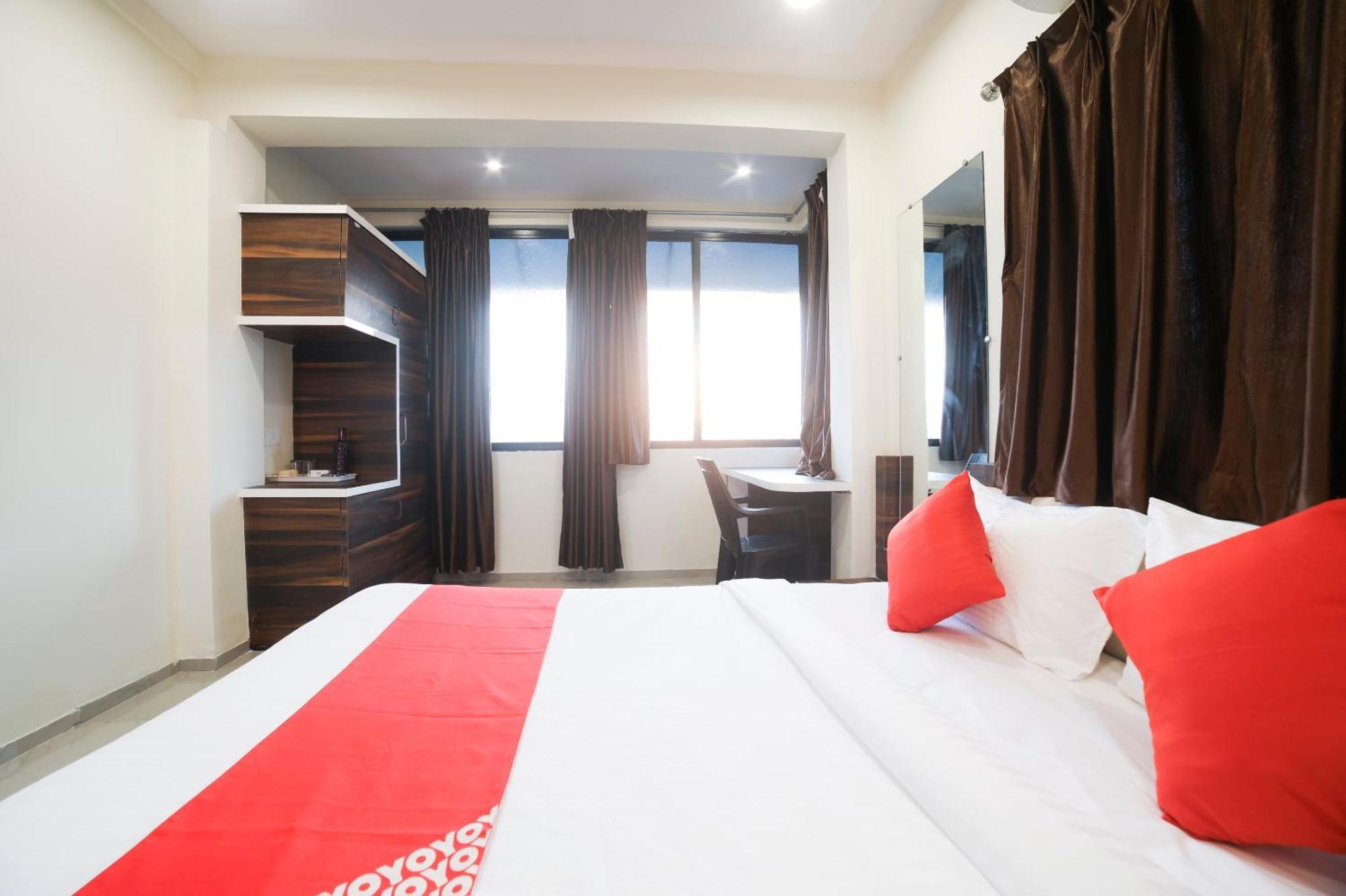 Hotel O Club Metro Nagpur Exteriör bild