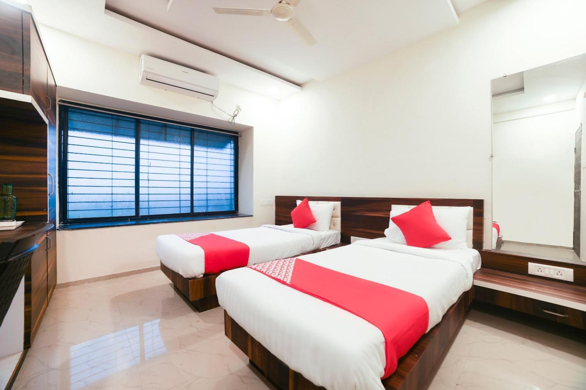 Hotel O Club Metro Nagpur Exteriör bild