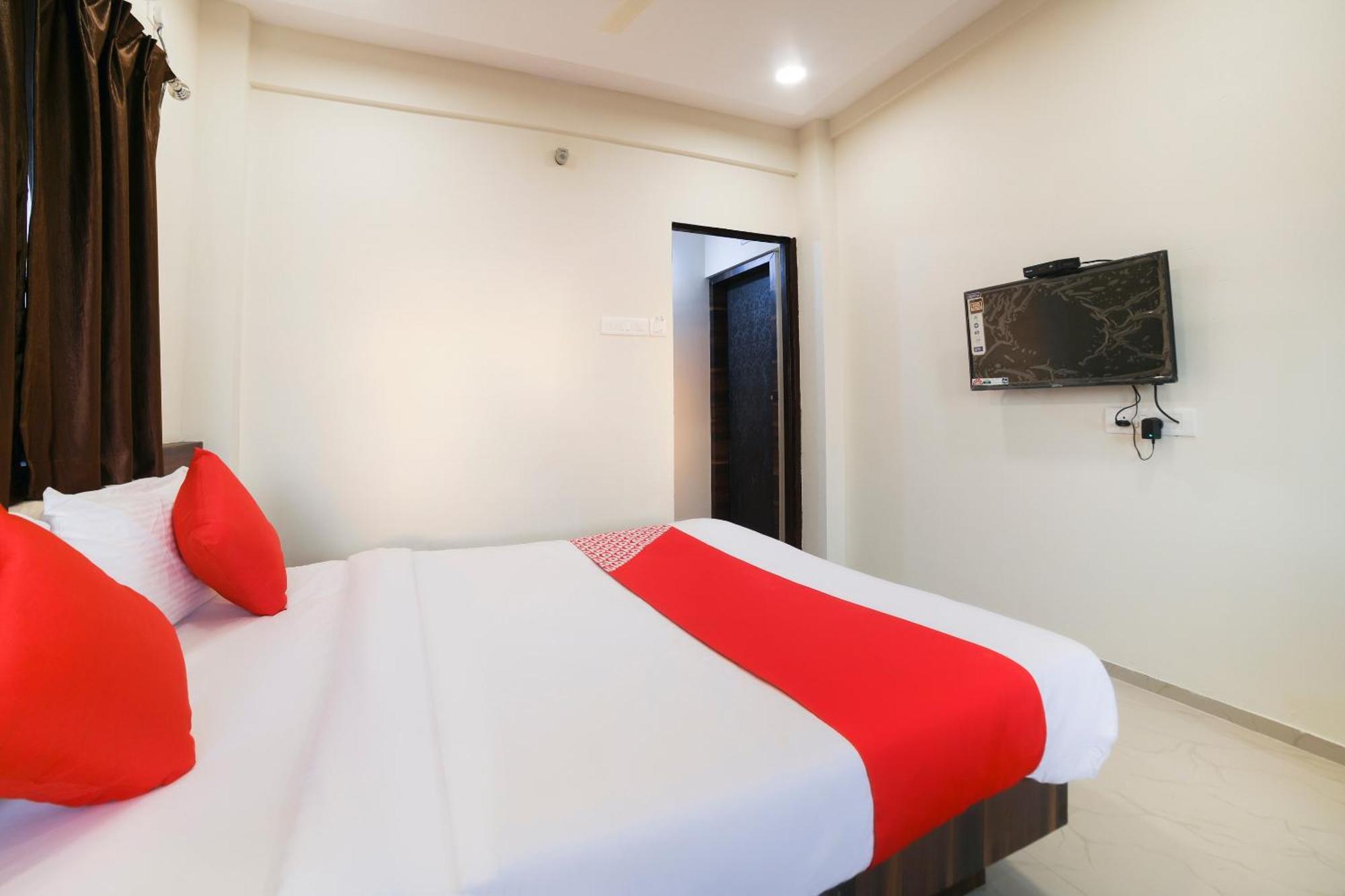 Hotel O Club Metro Nagpur Exteriör bild