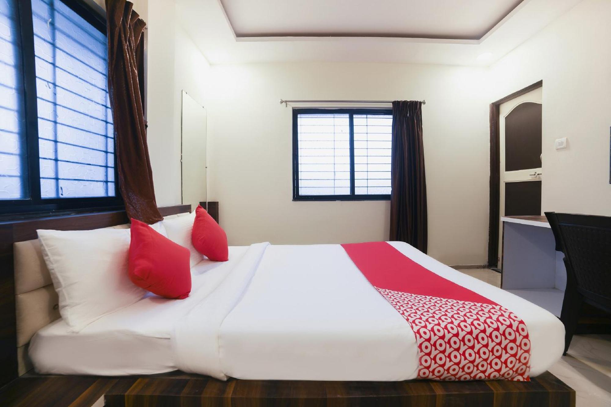 Hotel O Club Metro Nagpur Exteriör bild