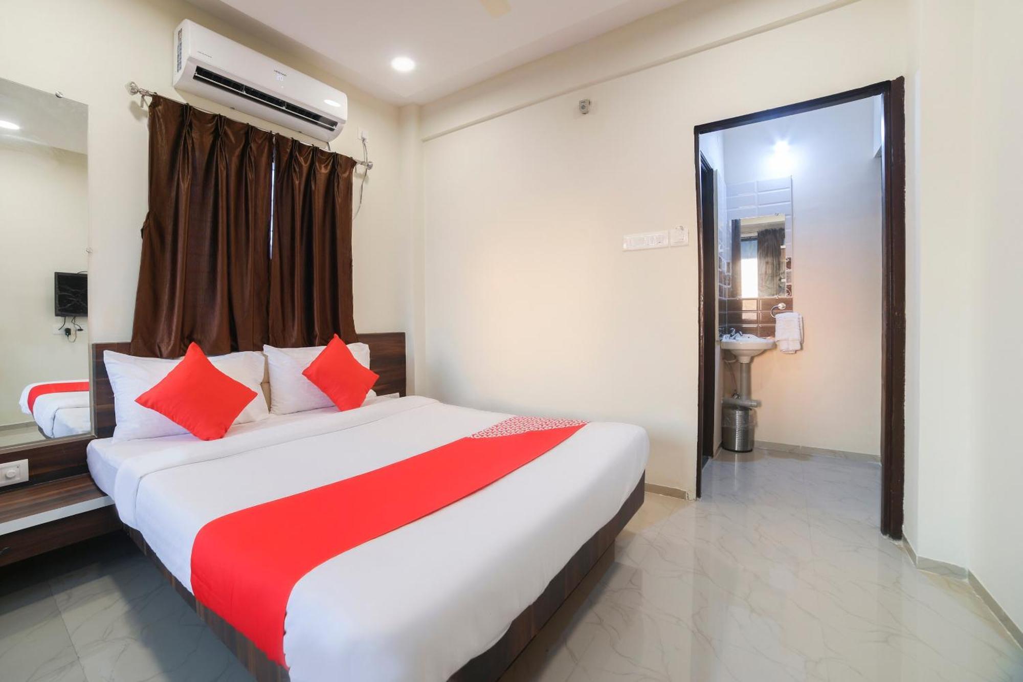 Hotel O Club Metro Nagpur Exteriör bild
