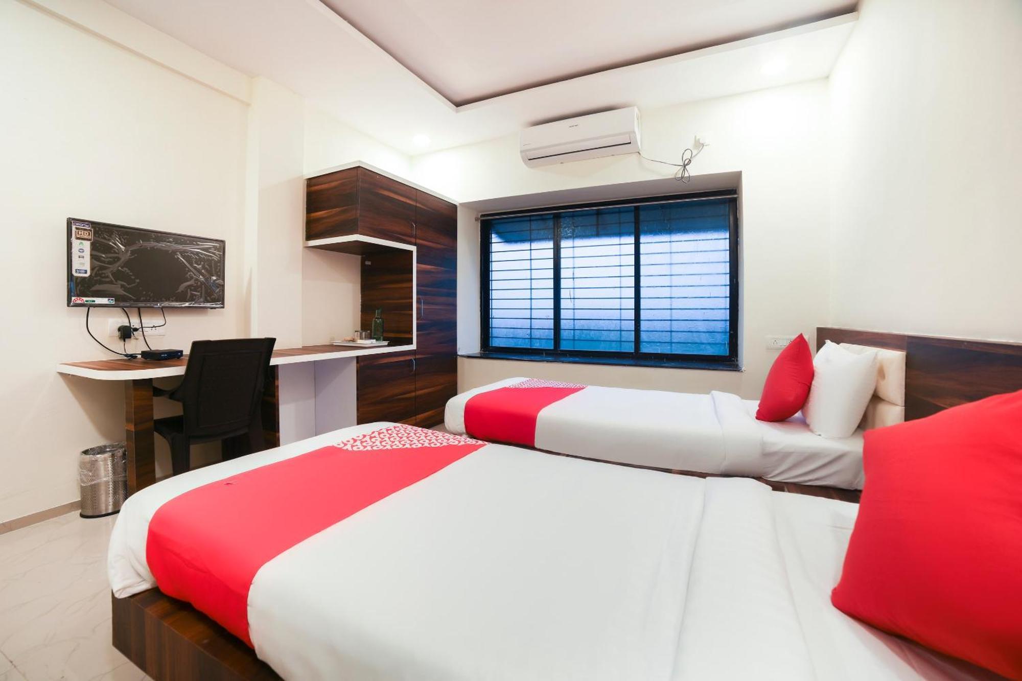 Hotel O Club Metro Nagpur Exteriör bild