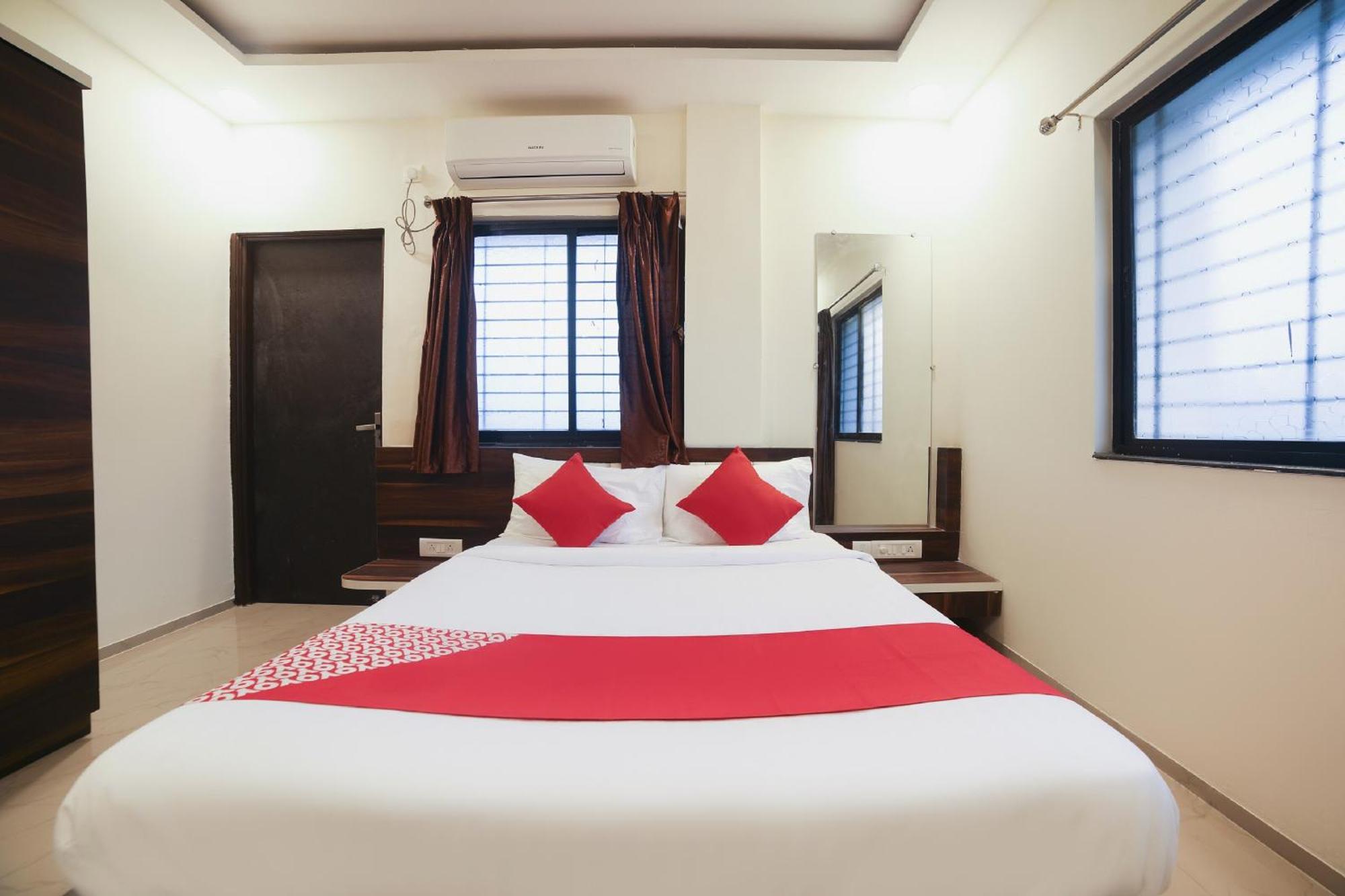 Hotel O Club Metro Nagpur Exteriör bild