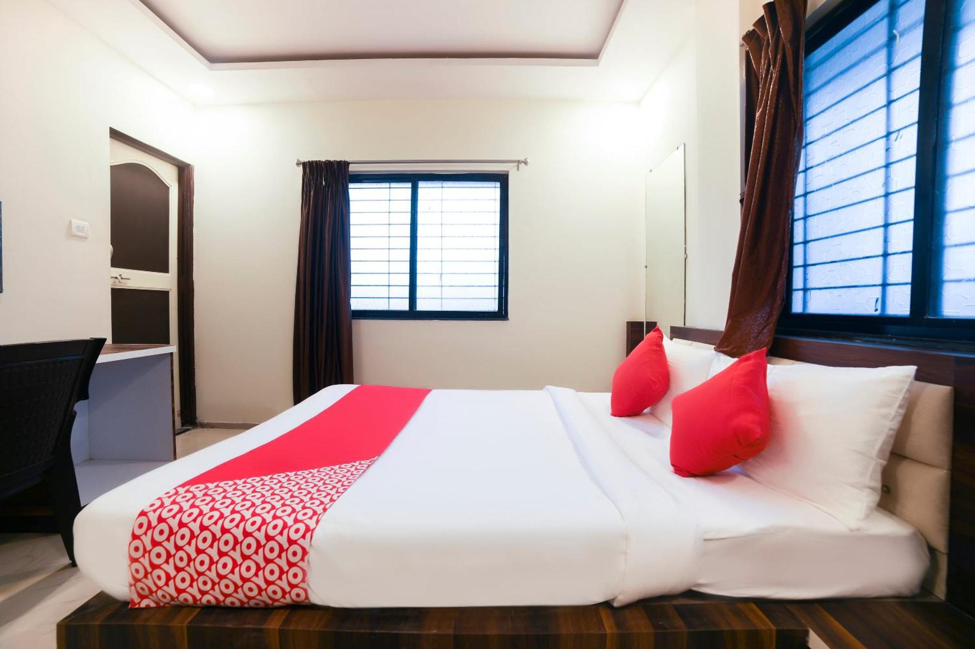 Hotel O Club Metro Nagpur Exteriör bild